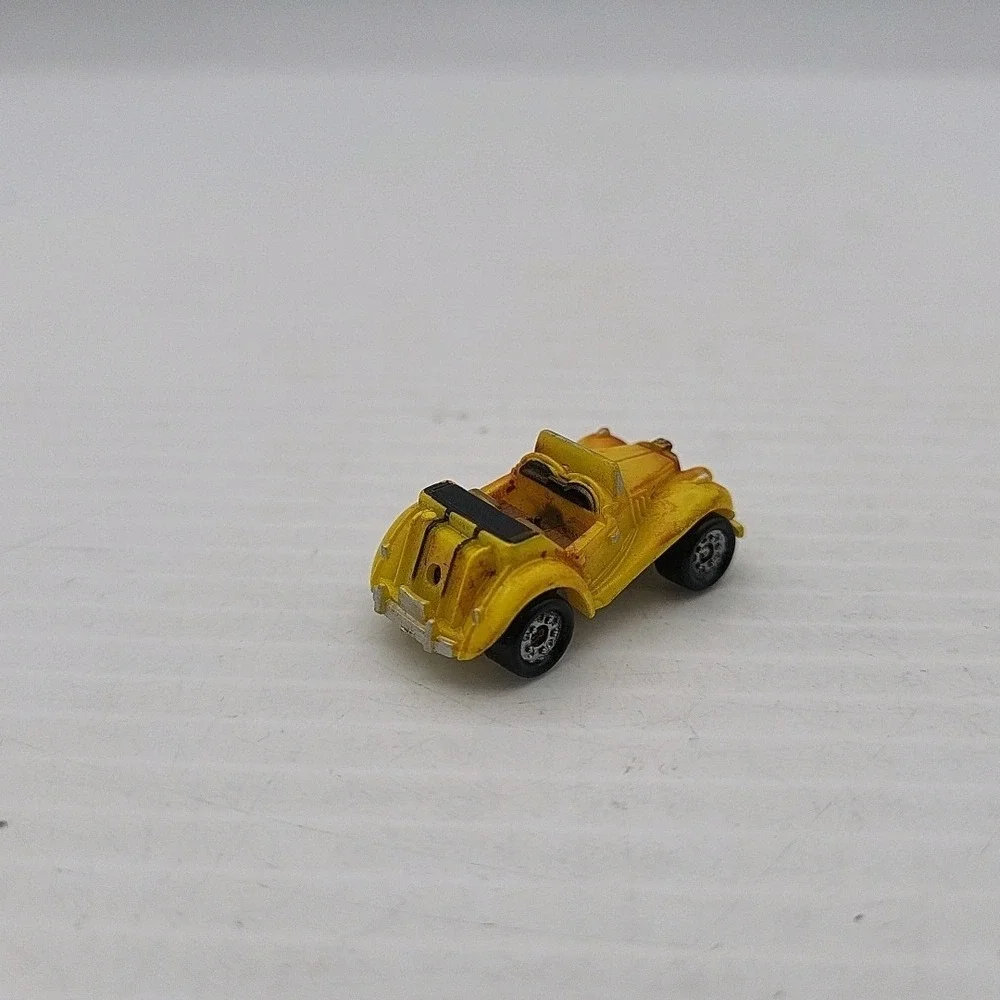 Small Micro Machine MG Convertible in‎ Yellow